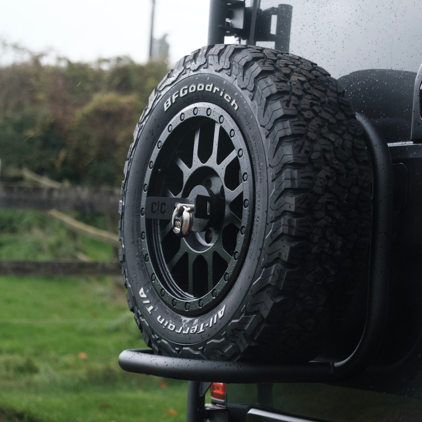 'The Hitchhiker' Wheel Carrier - VW Crafter / MAN TGE (2018-Present)